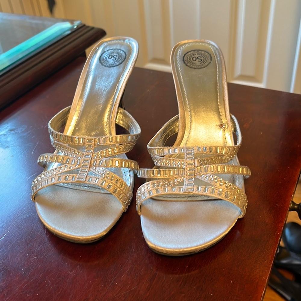 Authentic American heritage, silver sandals